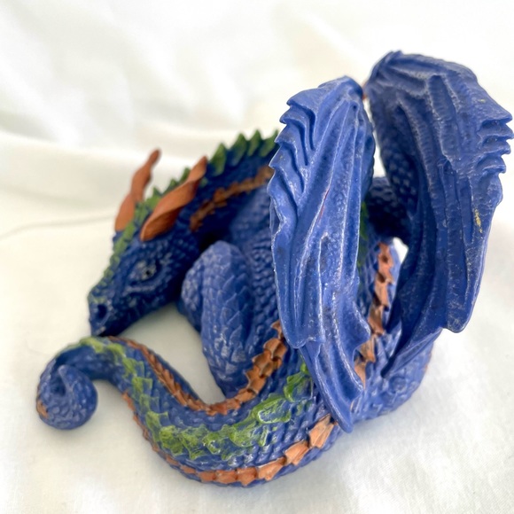 Sleepy Dragon Mythical Realms Figure Safari EUC Displayed Only - Picture 5 of 7